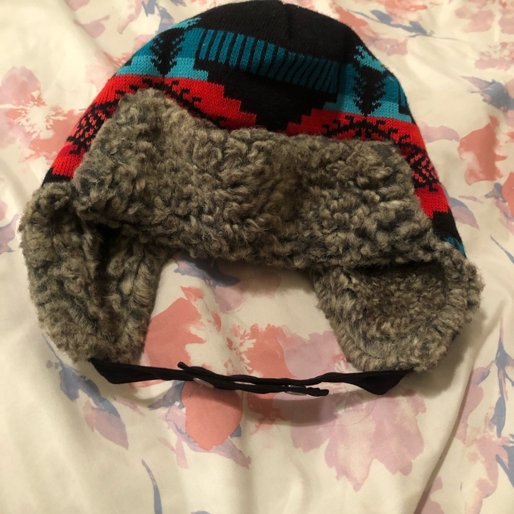 Winter hat - Picture 2 of 2